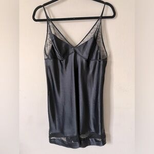 VICTORIA SECRET Elegant Black Lace Trim Chemise